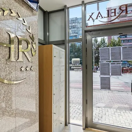 Relax فندق تيرانا