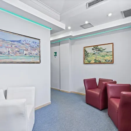 Relax 3* تيرانا