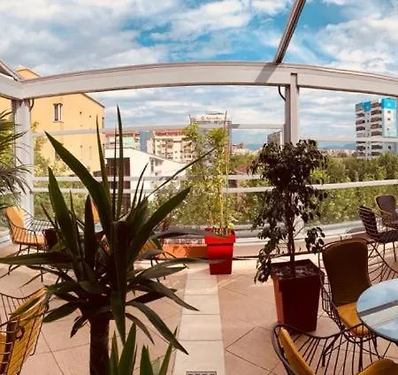 Relax 3* Tirana