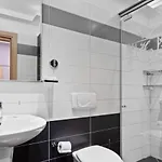 Relax Ξενοδοχείο 3*